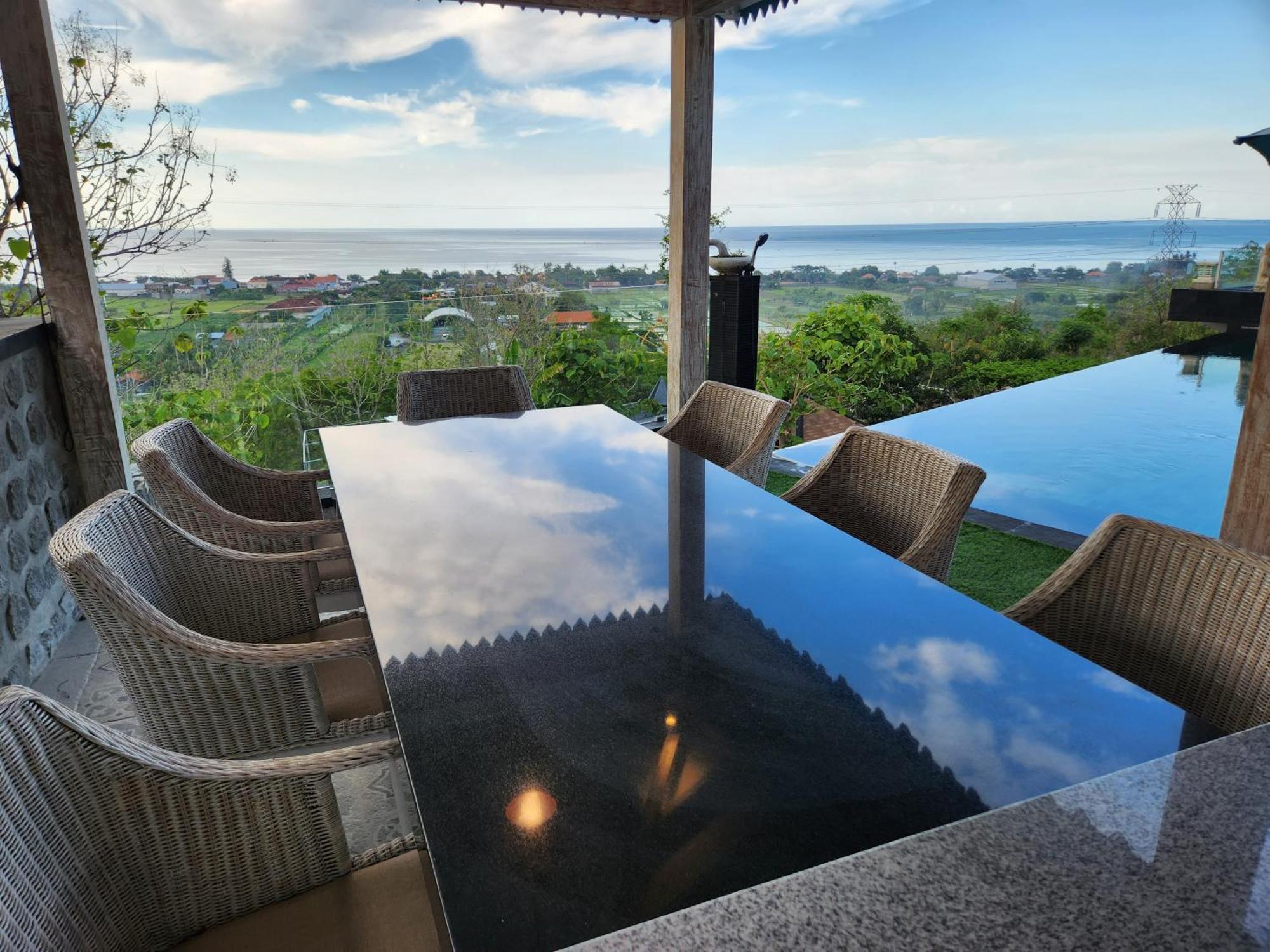 Villa The Kayu Manis Lovina